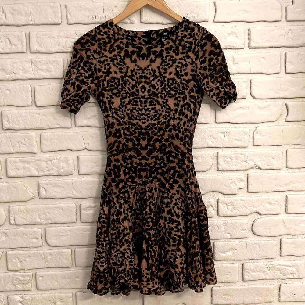 H&M Leopard print shirt sleeve dress size 2